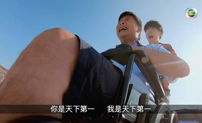 譚永浩同鄭子誠勁有火花，尤其恍如流住瘋狂的血嘅永浩，更加獲網民讚好好笑。