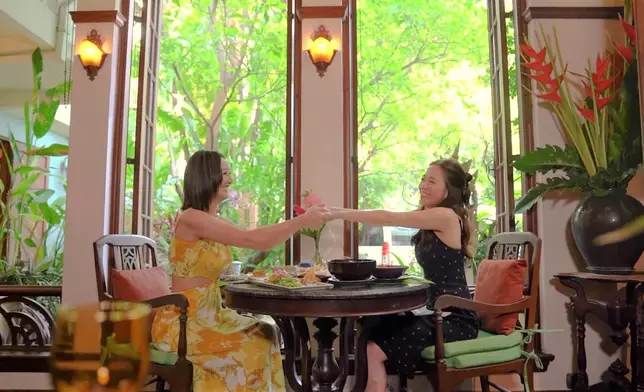 兩姐妹最終互喊「加油」。