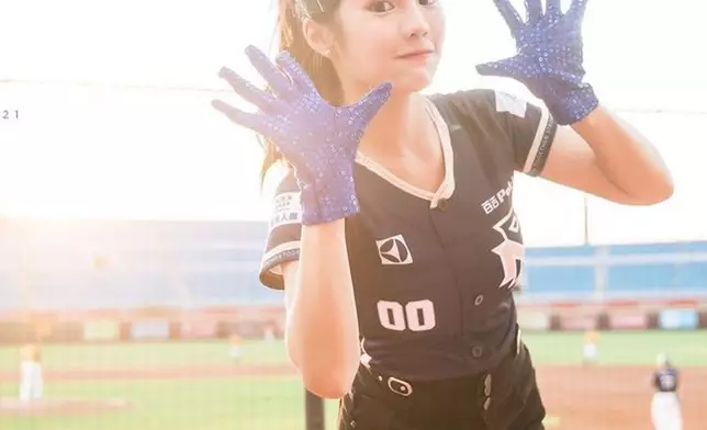 台灣啦啦隊女神琳妲