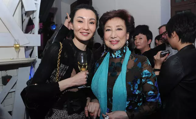 潘迪華氣質優雅高貴。