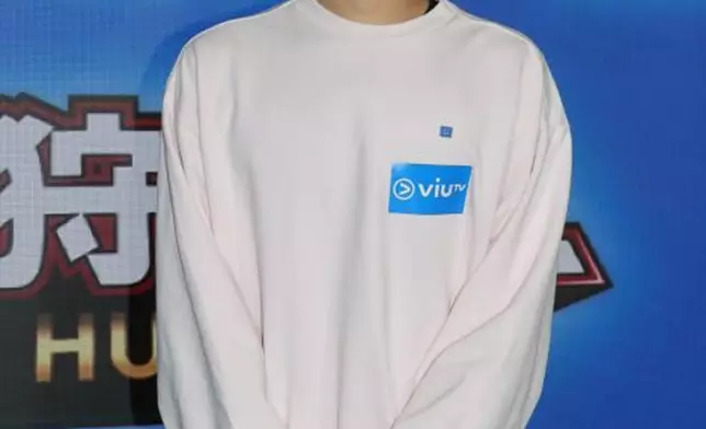 Dickson為節目首次Gel甲。