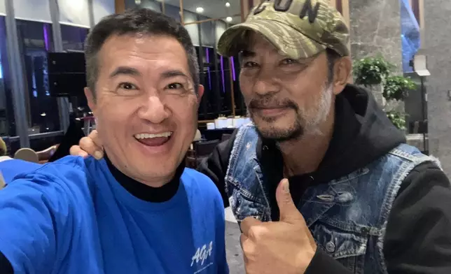 任達華已經「登六」，仲係好瀟灑。