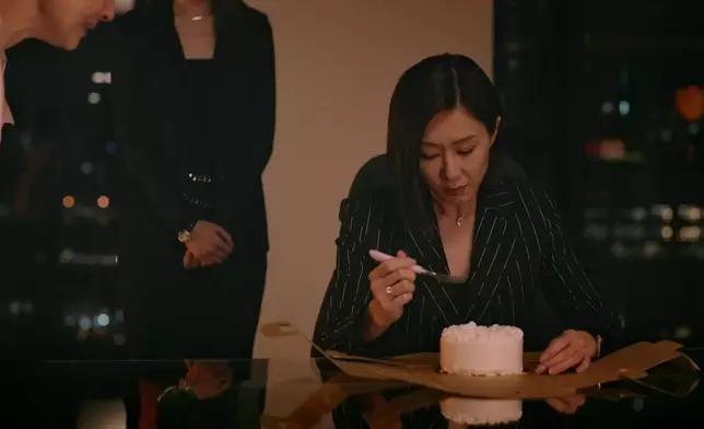 完全感受到屠敏食蛋糕之前幾咁激動。