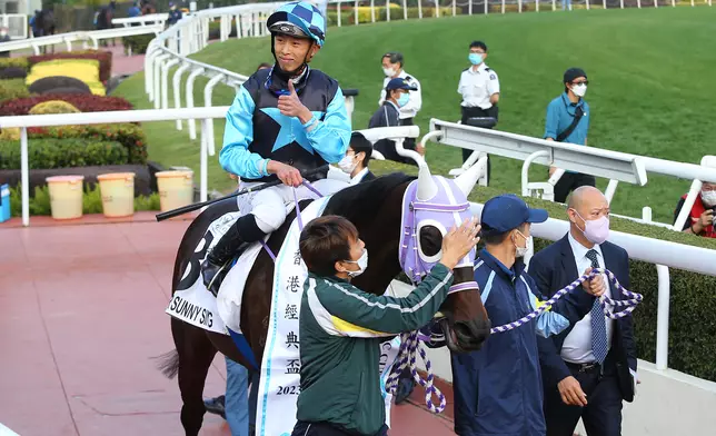 「新力高升」在今年二月底攻下被視為打吡大賽前哨戰的香港經典盃（1800米）。