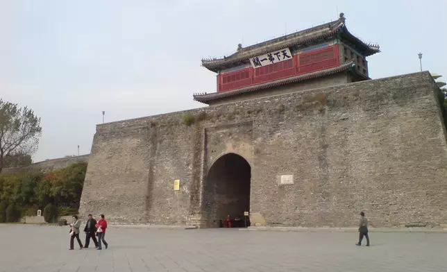 山海關關城城牆高11.6米，給敵軍牢不可破之感。(網上圖片)