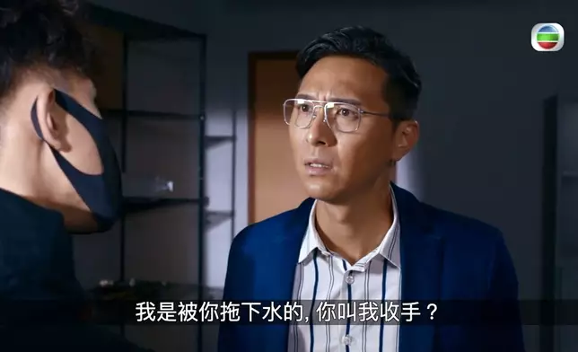 相反第一人格就好相遇好多，而佢演繹嘅神態明顯有分別。