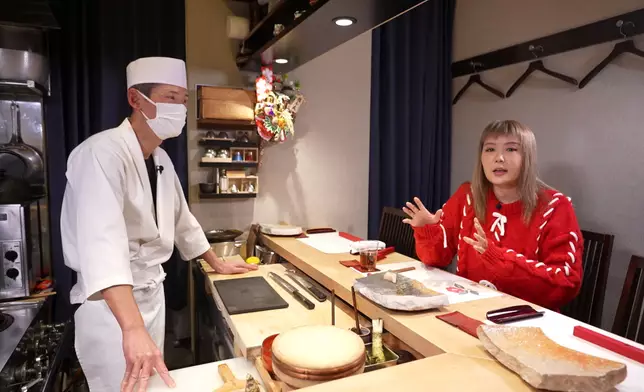 「鮨壽司」的廚師發辦共18道菜，收費15,000 yen。