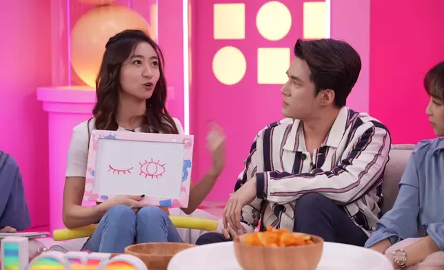 Jojo認為要夠愛對方，才可以維持各自出去玩的關係。