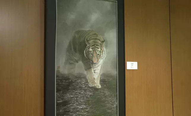 孫德娜的作品《無問》。