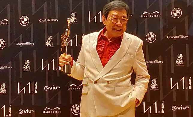 91歲胡楓去年曾染上新冠，但好快康復，今次出席盛會狀態都好精靈，不似有後遺症。