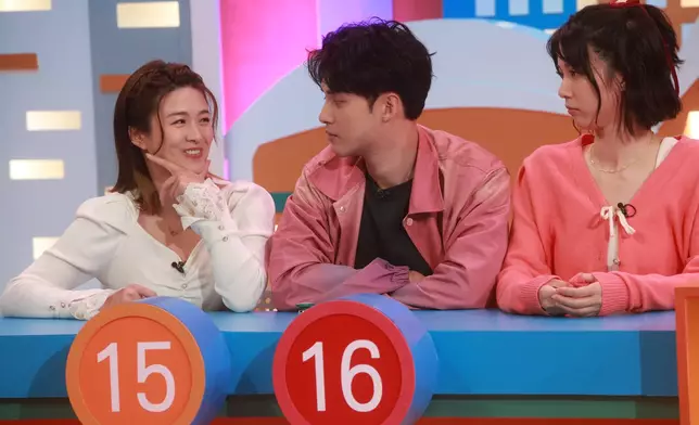 江嘉敏話自己買酒畀人Check身份證，大家聽到之後都忍唔住笑。