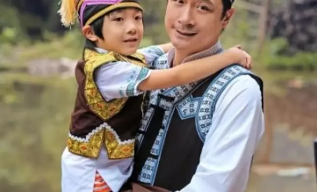 Feynman小時候曾跟吳鎮宇拍《爸爸去哪兒2》。