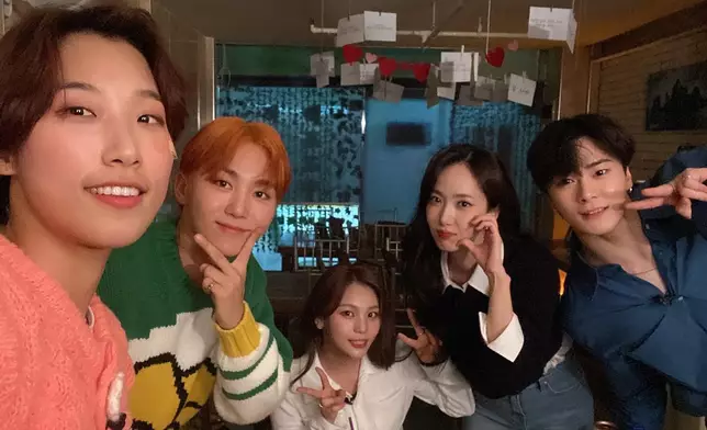 文彬、勝寬、SinB及Umji曾一起上節目《文明特急》（網上圖片）