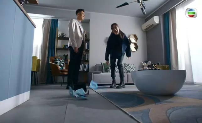 正當二人打得火熱之際，寶寶整跌咗當年同Ocean嘅「愛的信物」。