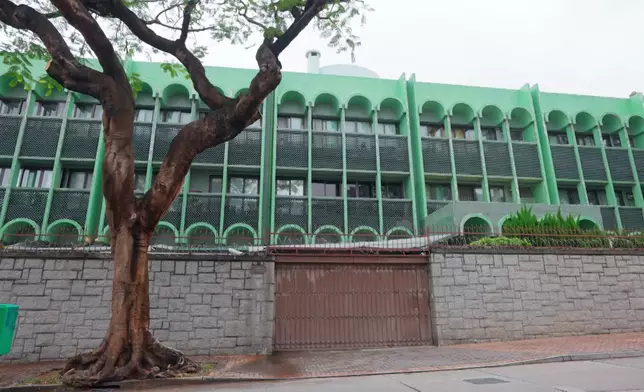 今次嘅Home Visit大人細路都睇到嘩嘩聲！其中以來自印度大家族嘅Shahan小朋友屋企最令人嘆為觀止。呢個係佢家族豪宅嘅外觀。