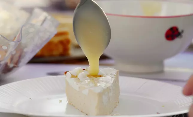 落埋俄羅斯出產嘅煉奶。