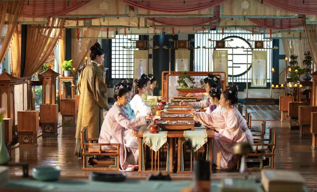 一班少主夫人要學習琴棋書畫。