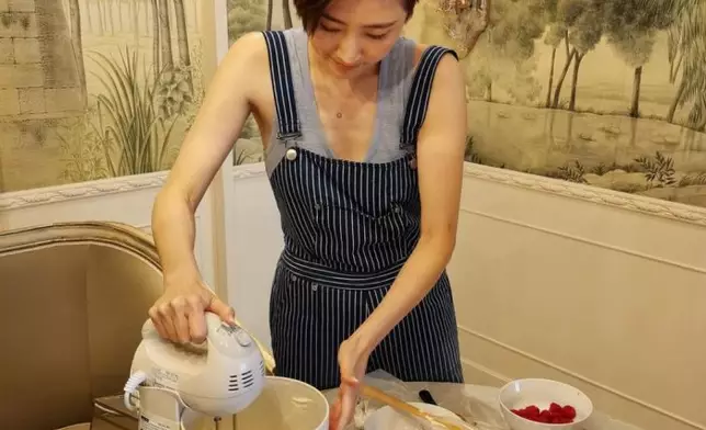 逆齡外表皮膚不見皺紋。