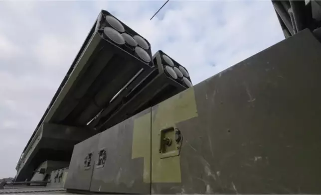 東部戰區「聯合利劍」演習，陸軍新型箱式遠程火箭炮。