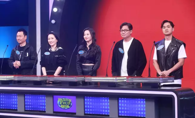 「演祥戲拍檔」隊有黎耀祥（左起）、龔慈恩、朱晨麗、鄭子誠、鄭俊弘。