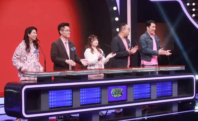 「威士忌大使」隊有John Lo（右起）、Keith Cheung、Celia Ho、Henry Mak、Melissa Chow。