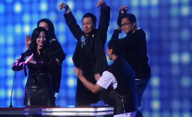 出場都架勢過人。