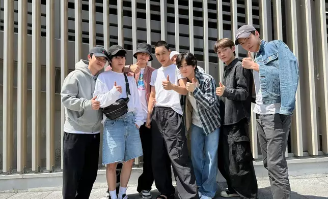 EXO全體成員到齊（EXO官方圖片）