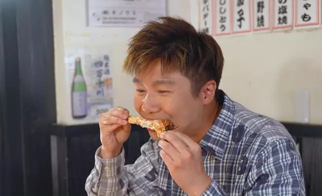 Jarvis食到舔舔脷。