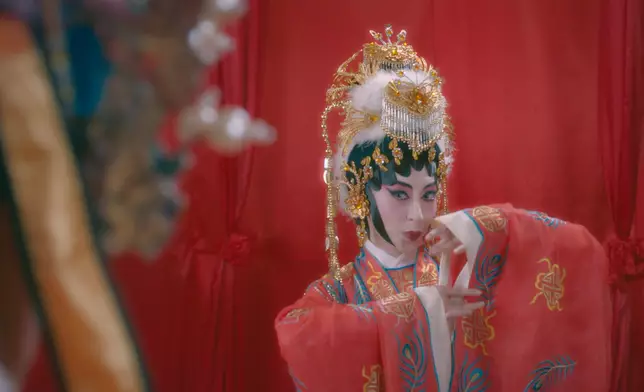 嘉欣劇中造型多變，而且每個Look都好有新鮮感。