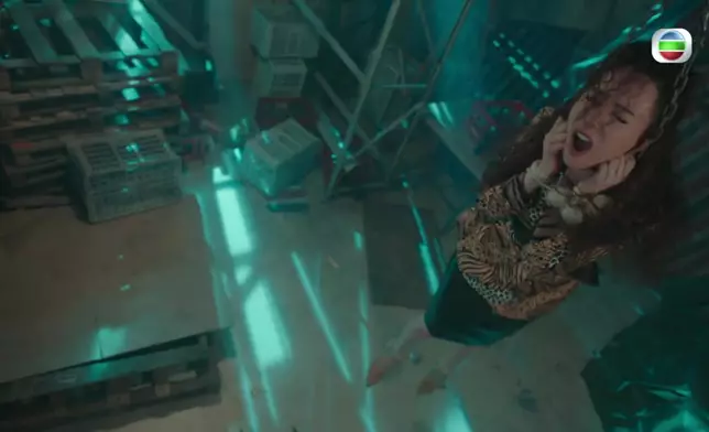 Connie拍呢場戲時其實做足晒安全措施架。