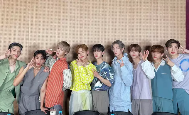 XODIAC舉行一連三場的簽名會。