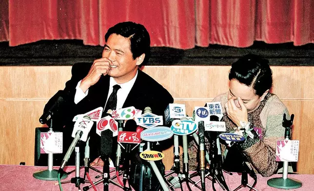 周潤發曾在訪問上重提喪女之痛：「我只有不停鼓勵太太。」