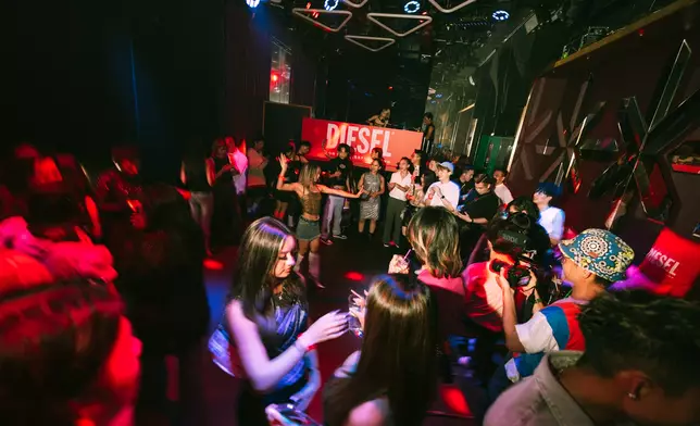 DIESEL 6月25日在中環著名同志酒吧Petticoat Lane舉辦派對。
