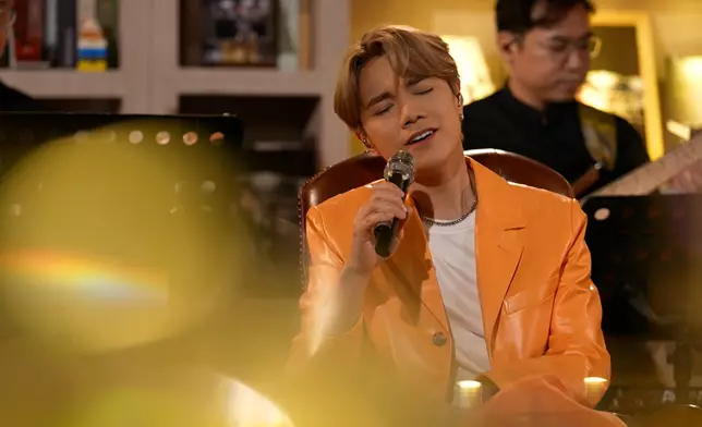 軒仔話今次嚟到電視城為《J Music》錄影，好似返咗屋企咁。