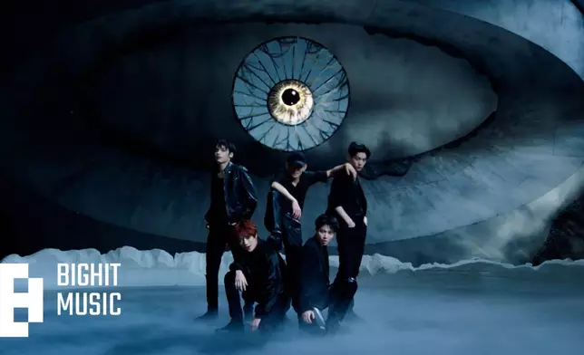 TXT五位成員崔秀彬、崔然竣、崔杋圭、姜太顯和休寧凱（TXT FB圖片）