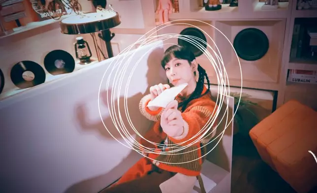 只要有Gigi嘅地方，就有表情包。