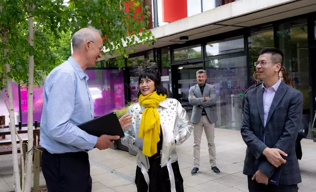 意猶未盡要在與她討論交流