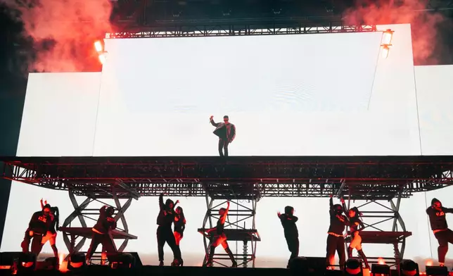 「全能天王」周湯豪（NICKTHEREAL）結合時尚與創意的潮流大秀「REALIVE」巡演6月於高雄巨蛋登場