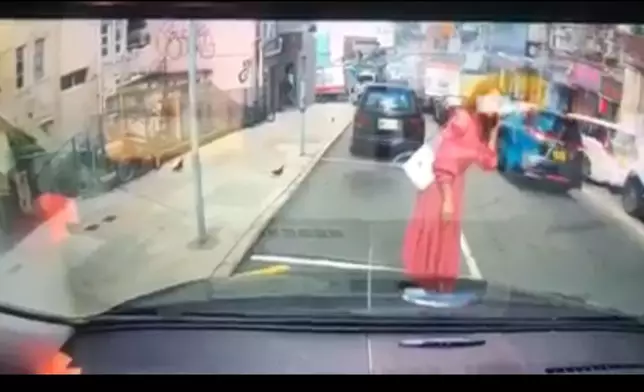 有網民於社交平台上載影片，表示疑似「呂小姐人肉霸位」。