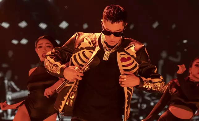 周湯豪日前憑為媽媽比莉製作的「比莉卡厲害」首度入圍本屆金曲獎最佳單曲製作人獎