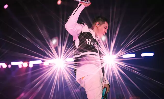 周湯豪火力全開，從一個月前就積極備唱與練舞