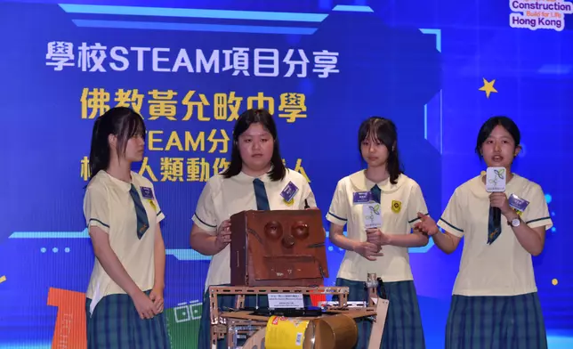 現場有學生分享STEAM項目成果。