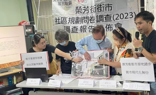 葵芳圍街市及社區關注組促請政府盡快將街巿重建成綜合大樓。(受訪者提供)