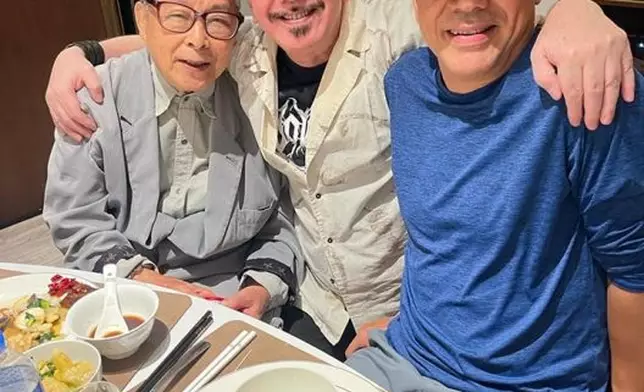 黃秋生亦有分享與劉青雲及Ming Sir的合照。