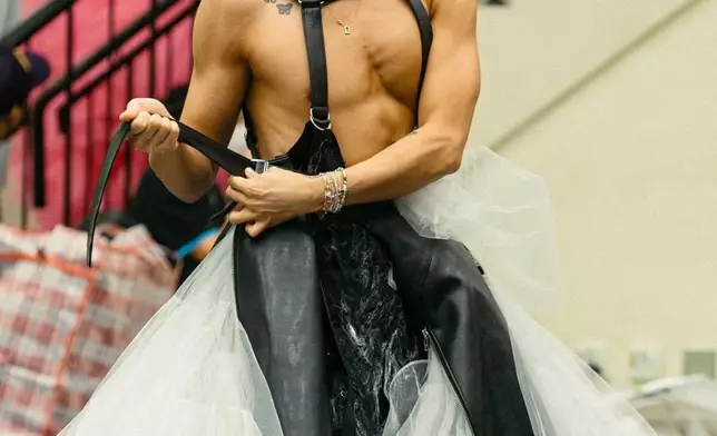 大方回應整容經歷！（FB圖）