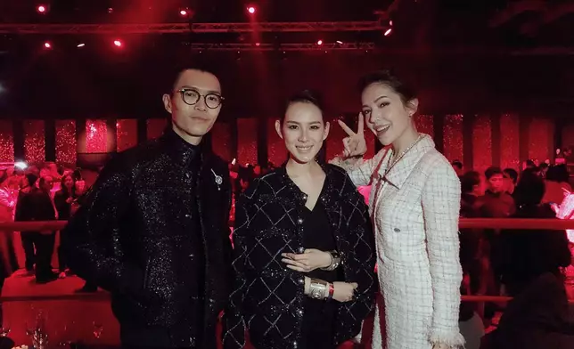 王詩安曾加盟方大同（左）成立的賦音樂。