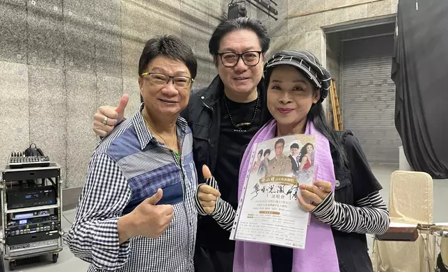 當日粵劇文武生陳培甡亦有到場為兩人打氣！