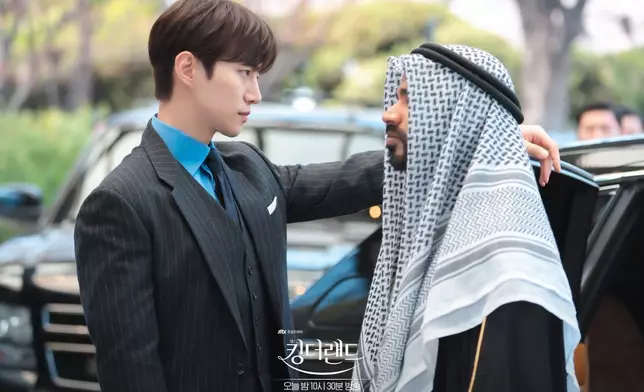 具元和阿拉伯王子有不少鬥氣互動（JTBC Drama FB圖片）