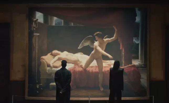 MV上半部出現的畫作就是《丘比特與賽姬》有關（影片截圖）