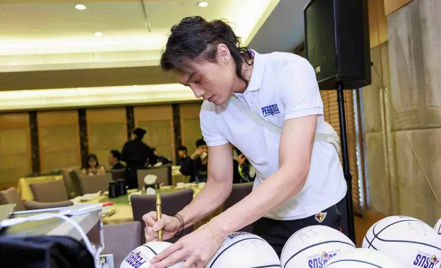 謝高晉十分支持「建龍飛馬籃球夢及獎學金計劃」。